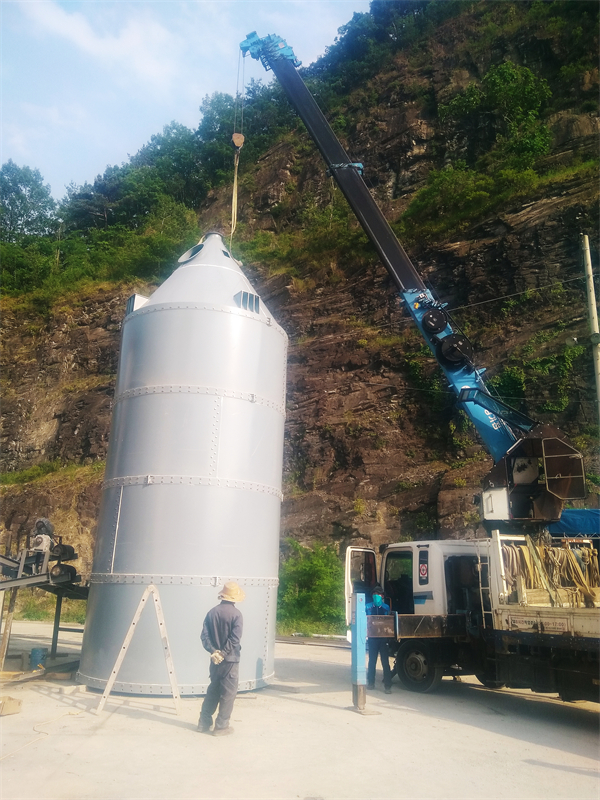 In 2019, Luwei exported 2 sets 100T cement silos to South Korea.